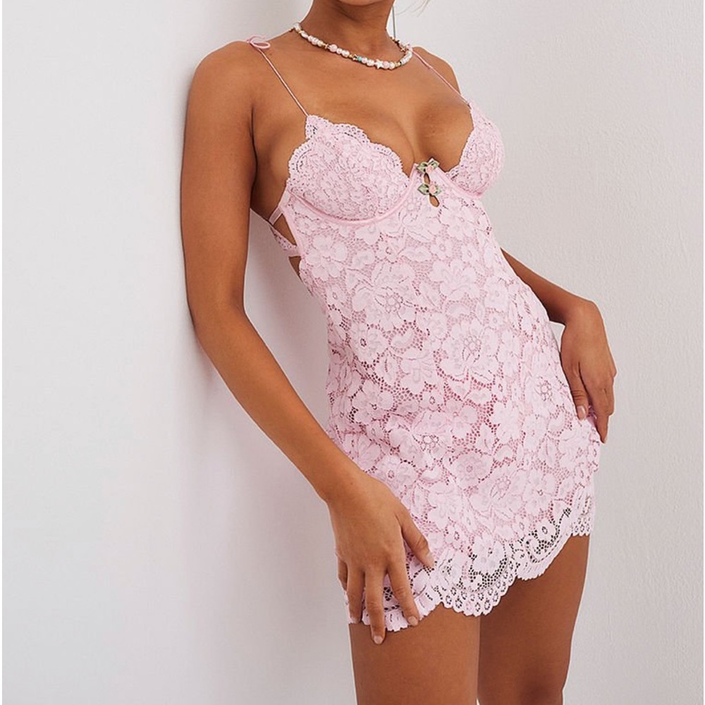 FOR LOVE & LEMONS PINK LACE DRESS